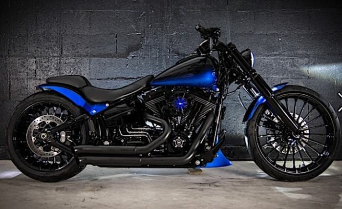 Custom Harley-Davidson Breakout Is 6 Years Older But K More Expensive Than the New One ...